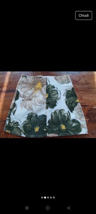 Minigonna floreale estiva