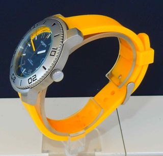 1464-Reloj UNGARO CITIZEN - unisex - NOS - caja