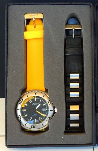 1464-Reloj UNGARO CITIZEN - unisex - NOS - caja