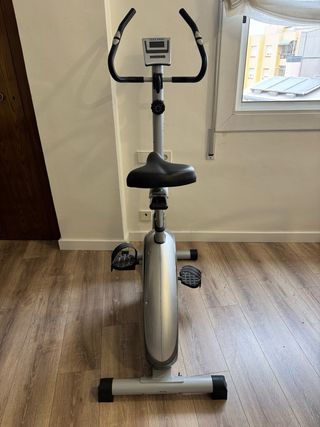 Bicicleta estática Salter PT0070. Muy poco uso.