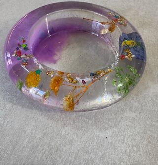 Portacandela in resina con fiori