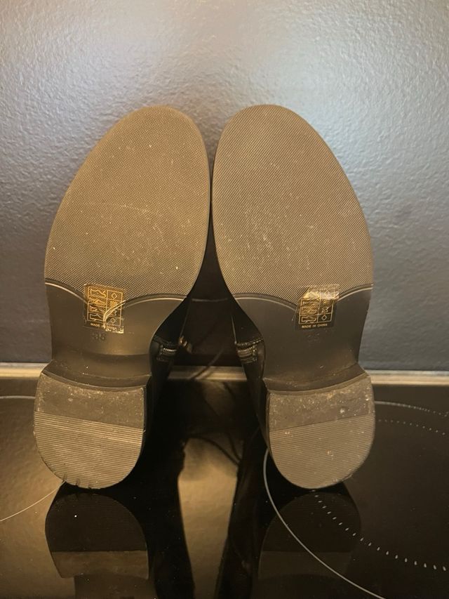 Stivaletti neri borchie taglia 35