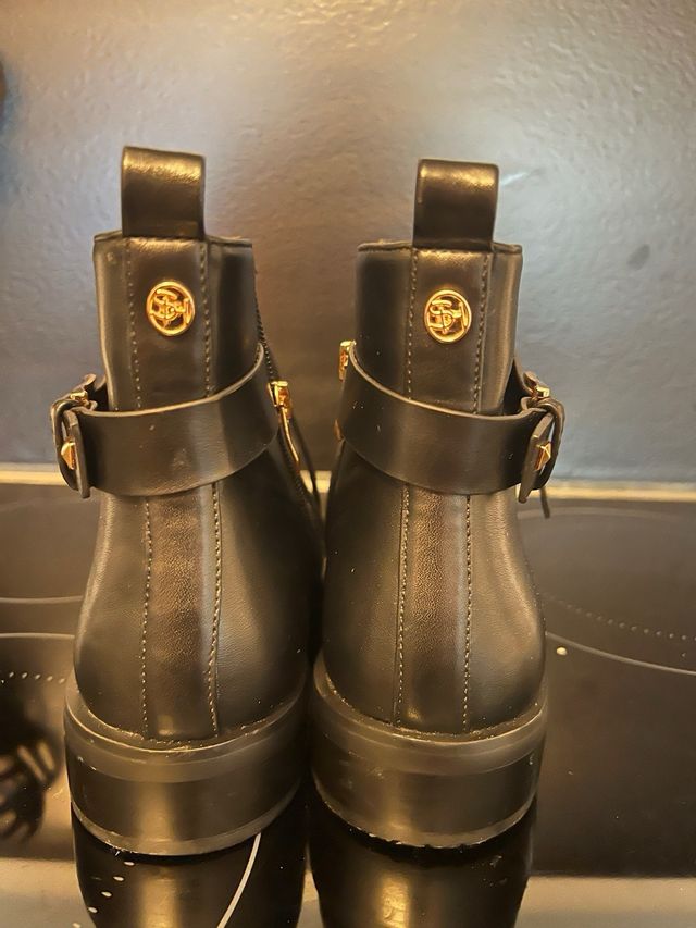 Stivaletti neri borchie taglia 35