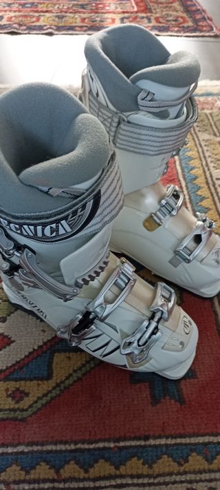 Botas de esquí Decathlon talla 240