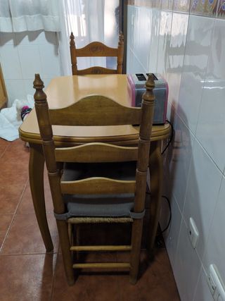 Mesa de cocina de madera