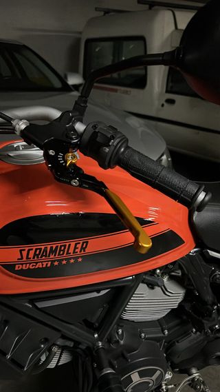 Ducati Scrambler Sixty2