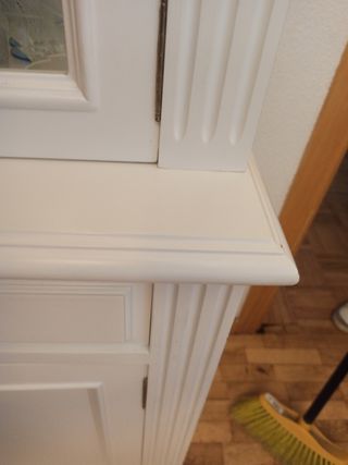 Aparador vitrina blanco con puertas