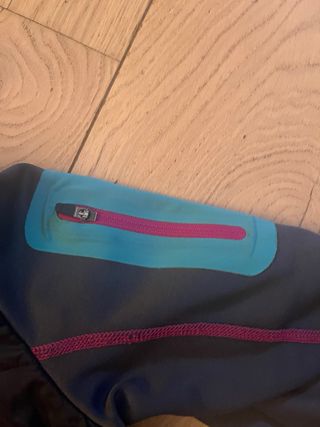 Chaqueta deportiva Temu con capucha