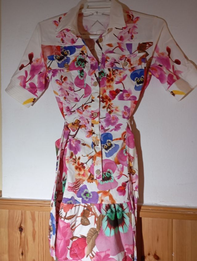 Vestido Desigual floral