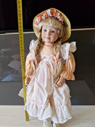 Bambola vintage da collezione