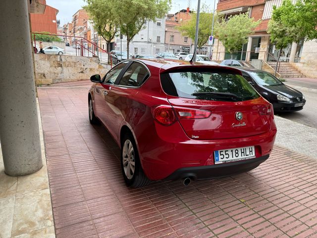 Alfa Romeo Giulietta 2012 - IMPECABLE - 8900€ -