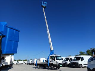 Nissan NT400 CABSTAR GRUA CESTA PORTAPERSONAS 18 M