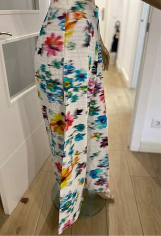 Pantalones ancho veraniego desigual
