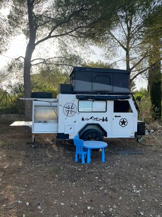 Caravana camper Offroad - Acampada
