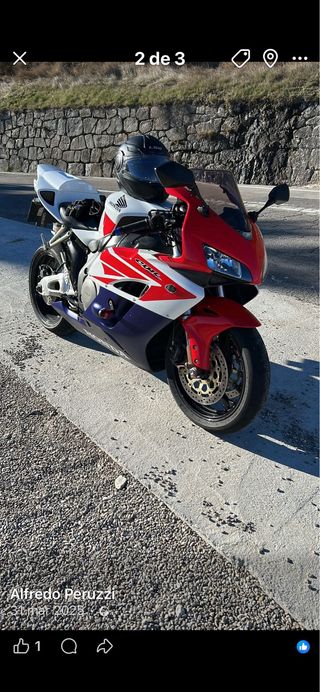 Honda CBR 1000RR - Moto deportiva año 2004 39mil k