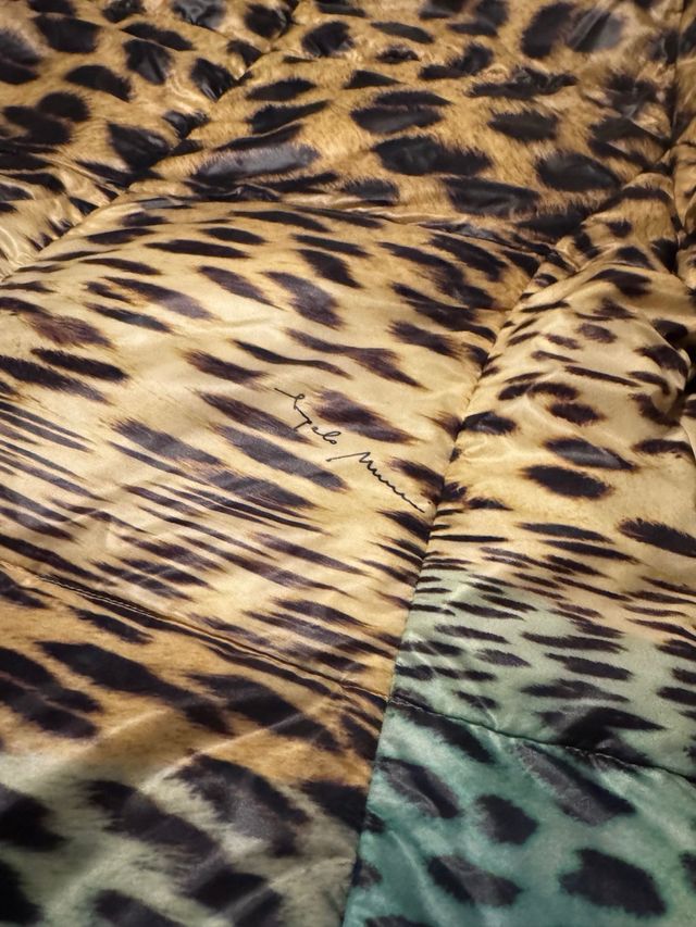Chaqueta plumas liviana animal print