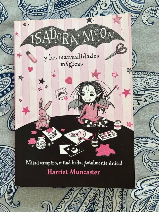 Libro Isadora Moon y las manualidades mágicas
