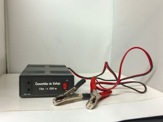 CONVERTIDOR DE  VOLTAJE 220V 12V
