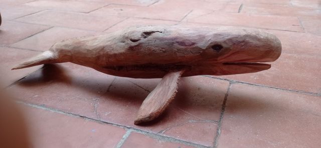 BALLENA MADERA