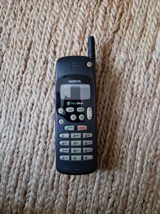 Teléfono Nokia antiguo - Movistar