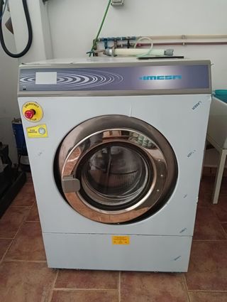 Lavadora industrial 23 kg.