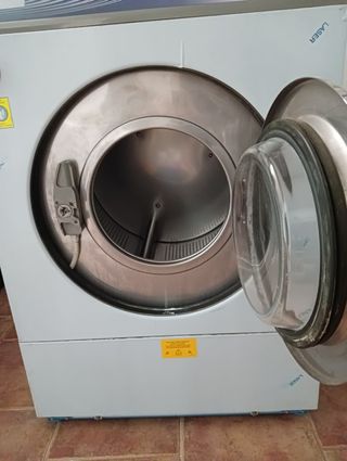 Lavadora industrial 23 kg.