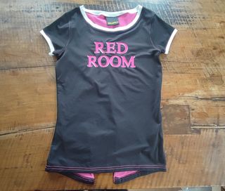 T-shirt Guru nera e rosa