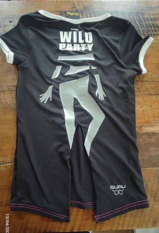 T-shirt Guru nera e rosa