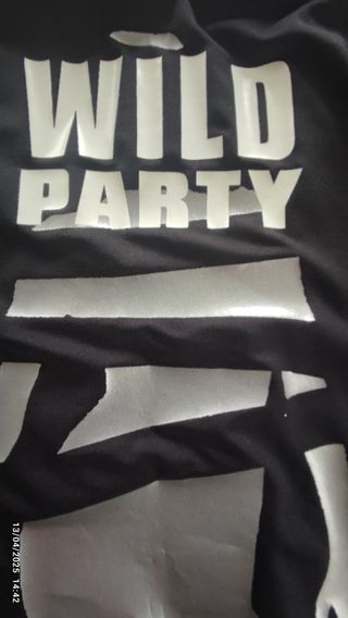 T-shirt Guru nera e rosa