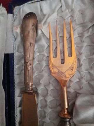 Cuchillo y tenedor antiguos