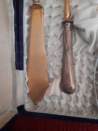 Cuchillo y tenedor antiguos