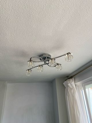 Lámpara techo y 2 focos luz