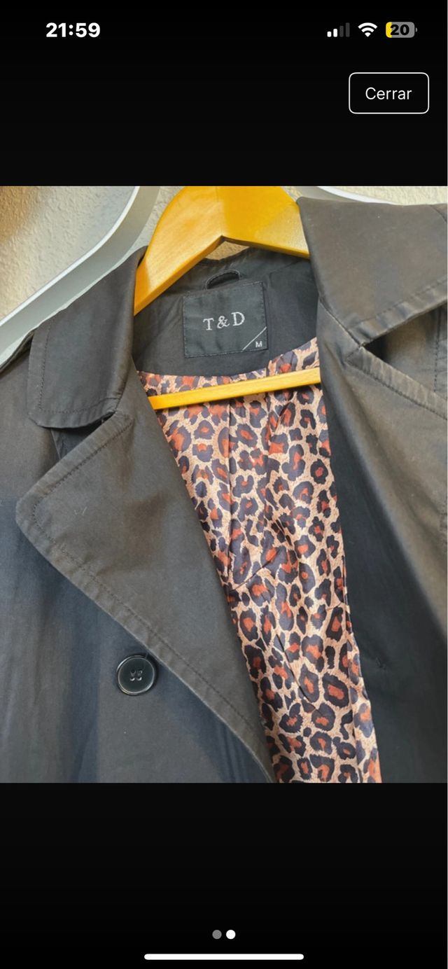 Gabardina negra corta