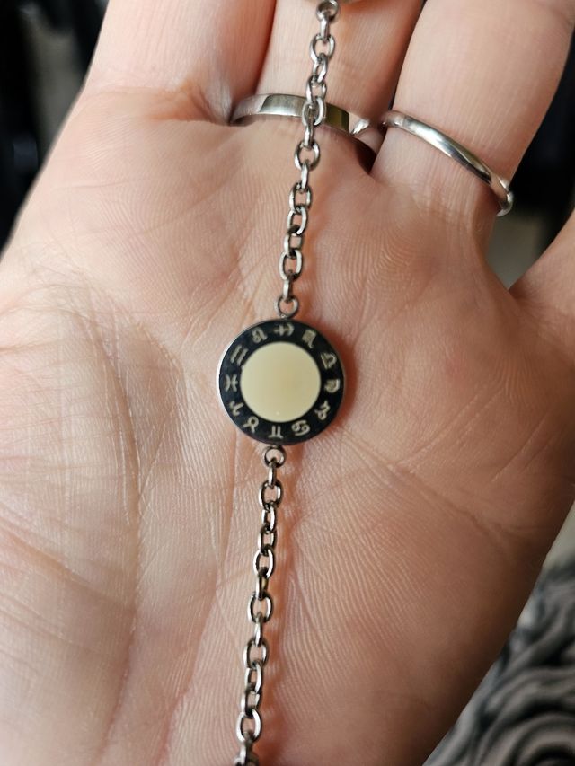 Set Gioielli Acciaio: Orecchini, Anello, Bracciale