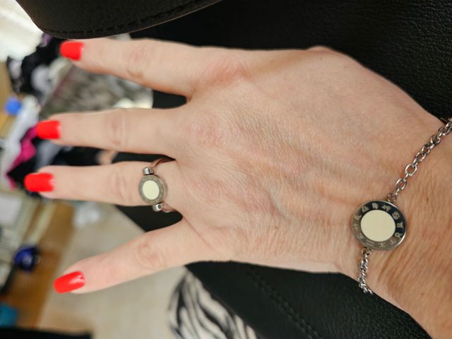 Set Gioielli Acciaio: Orecchini, Anello, Bracciale