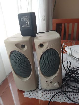 Altavoces pequeño