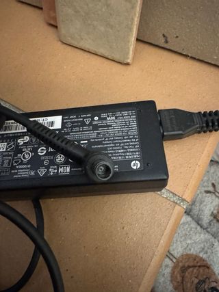 Cargador HP 90W - TPC DA57