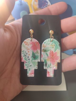 Aretes arcilla polímerica florales