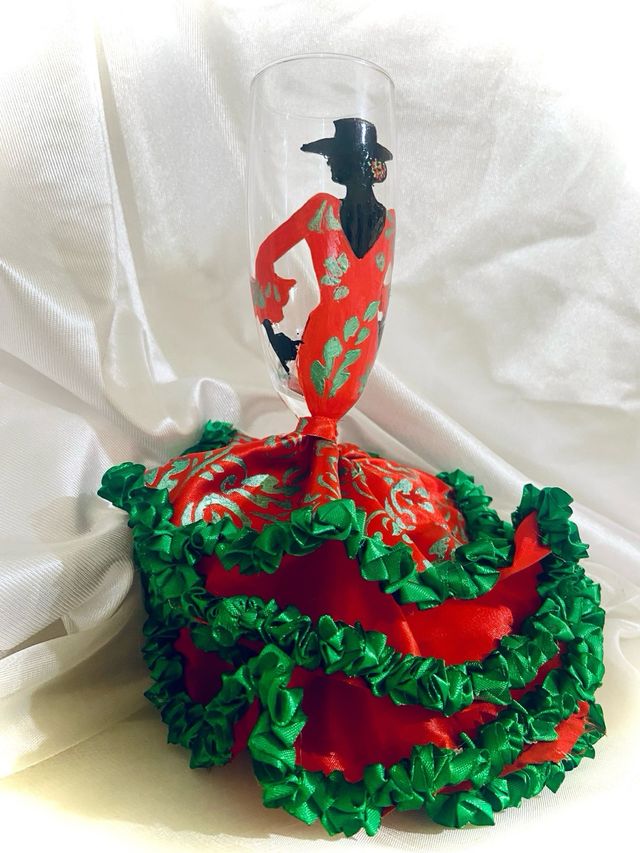 Copas de boda ,copas decoradas,ropa flamenca