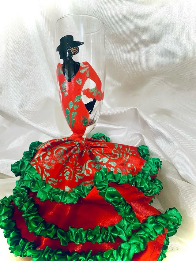 Copas de boda ,copas decoradas,ropa flamenca