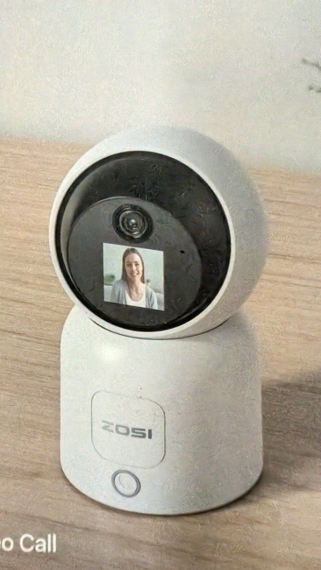 Nuovissima. Telecamera Alexa per interni