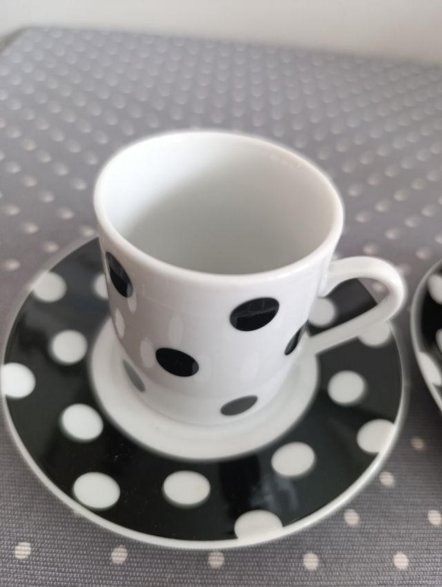2 tazas café - lunares blanco y negro