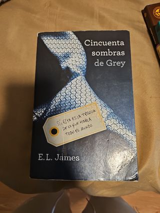 CINCUENTA SOMBRAS DE GREY