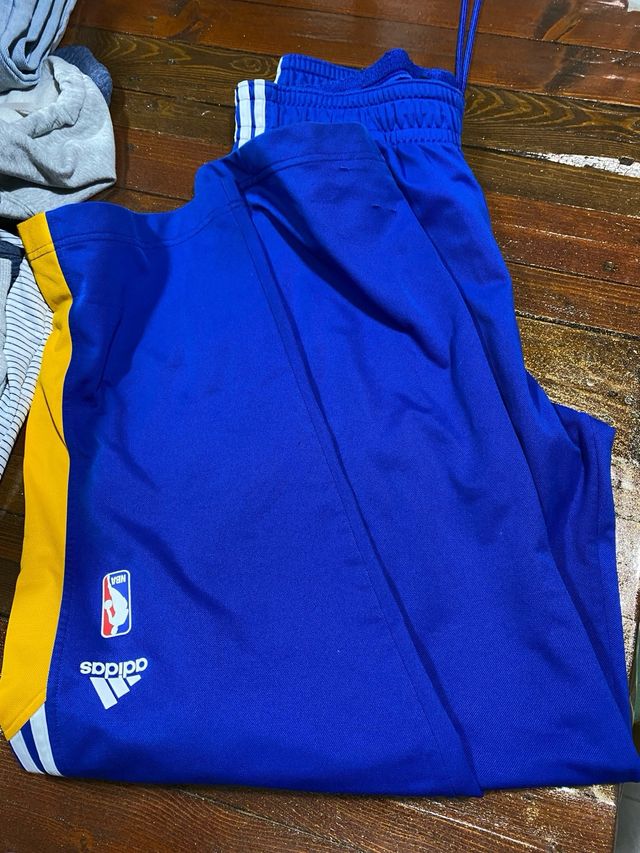 Jeans Levi's + Maglietta Nike Blu 28 capi grado A