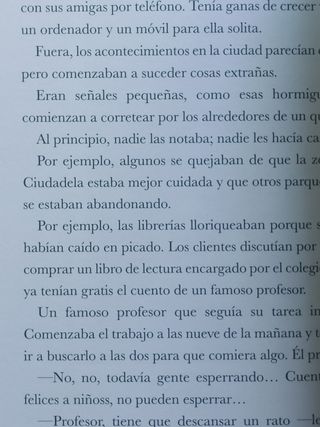 LA MÁQUINA DE HACER CUENTOS