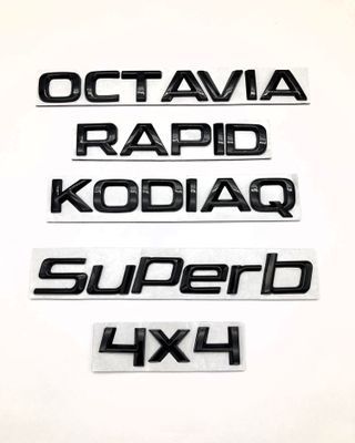 EMBLEMA LOGO TRASERO NEGRO 4X4 SKODA 2652