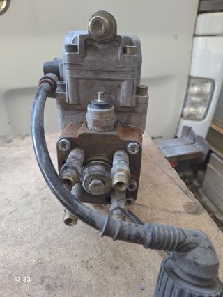 Bosch Bomba inyectora BMW