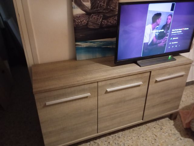 Mueble TV 3 cajones - madera