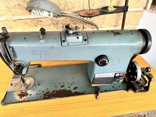 Maquina de coser Alfa. Buen uso y bien cuidada