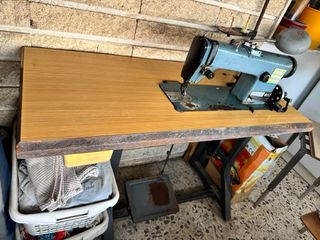Maquina de coser Alfa. Buen uso y bien cuidada
